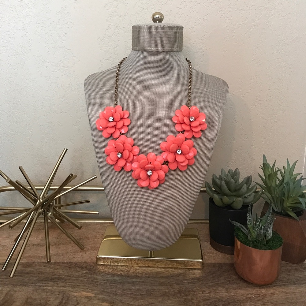 J Crew Coral Flower Necklace 🌸